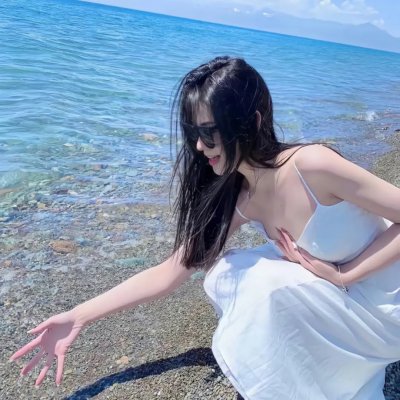 前程似锦的年轻女人